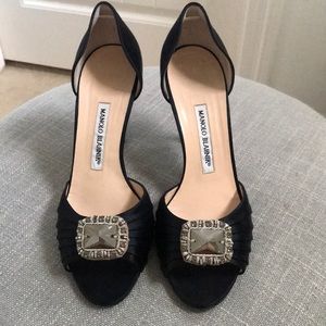 Manolo Blahnik sedaraby satin black pump 38.5